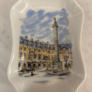 Hotel trinket dishes